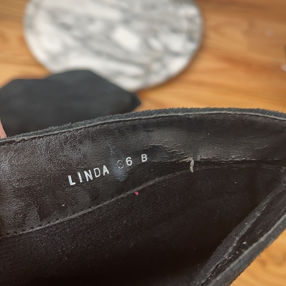 Suede under knee black boots - Picture 12 of 16